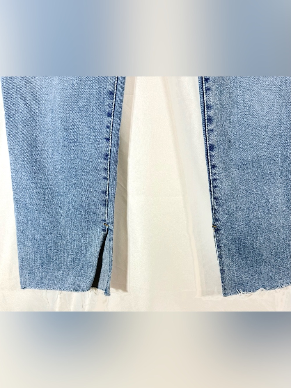 Good American “Good Boy” High Rise Slim Boyfriend Jeans With Side Slits Size 10 - Picture 5 of 14